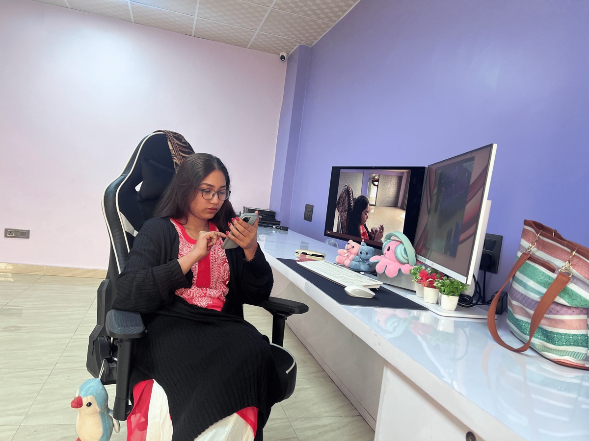 Riyanjaly & Ansh Media Founder Anjali Working